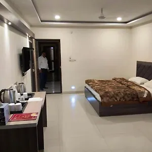 Mm Continental 2*, Varanasi India